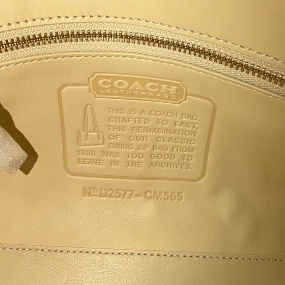 Coach Swing Zip Bag Full Size in Brass/Moonlight Glovetanned Leather NWT - Picture 6 of 16